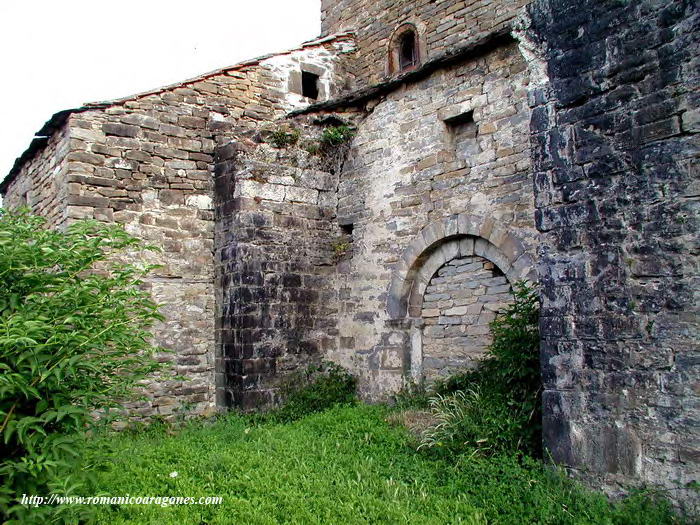 PORTADA ORIGINAL DEL TEMPLO EN EL MURO SUR
